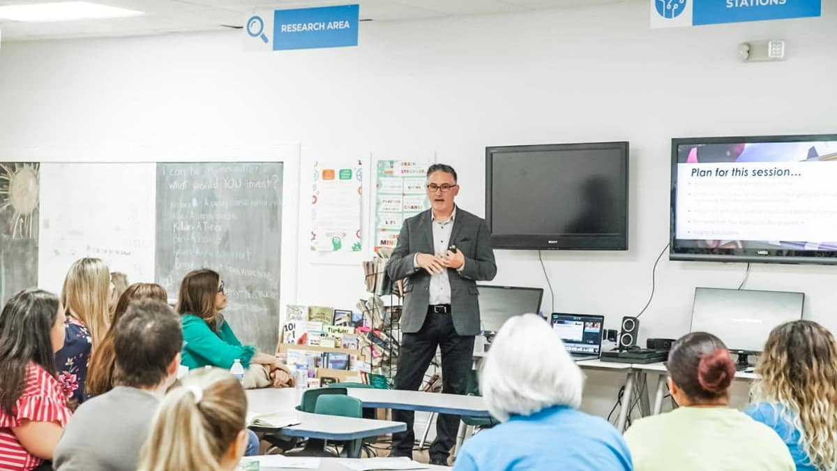 maker education expert training